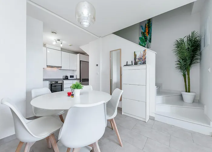 Corcega Sunrise Apartament *